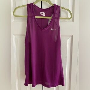 Saucony - v neck racer back singlet